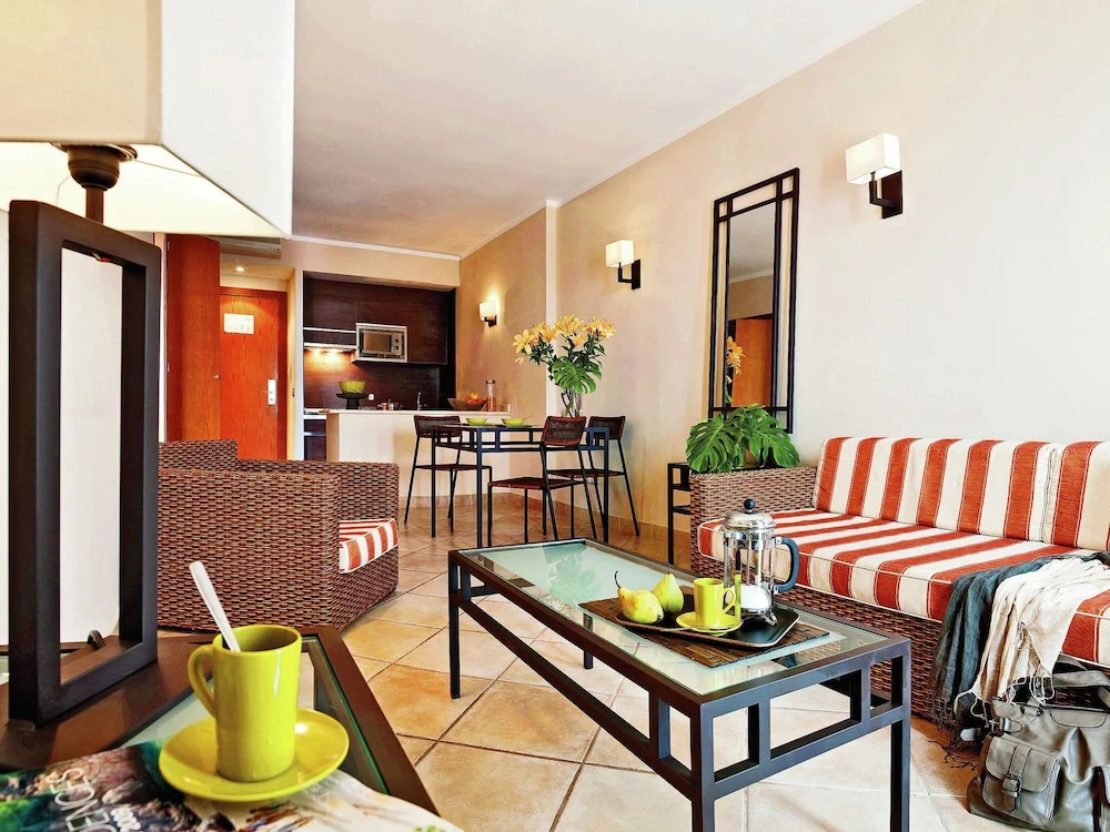 Well-kept and Atmospheric Apartment Just 1 km. From sea