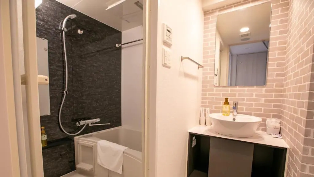 ESLEAD HOTEL Namba Daikokucho