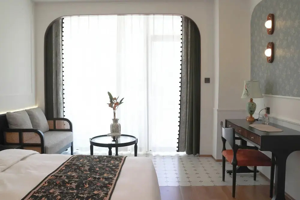 Vishan Garden Trendy Hostel