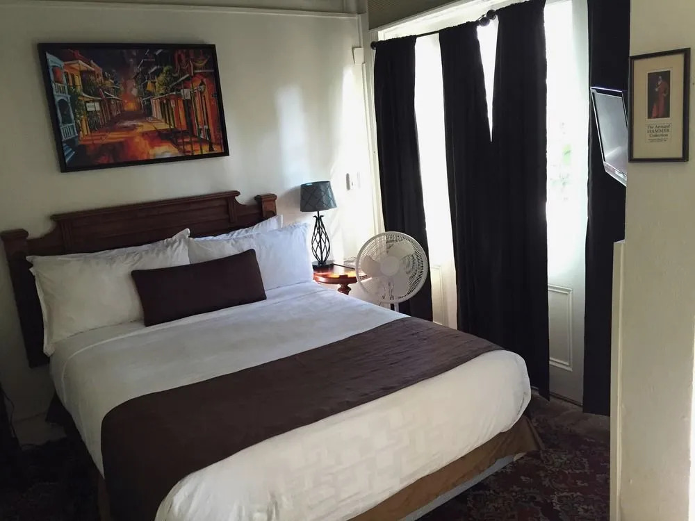 Lafitte Hotel & Bar