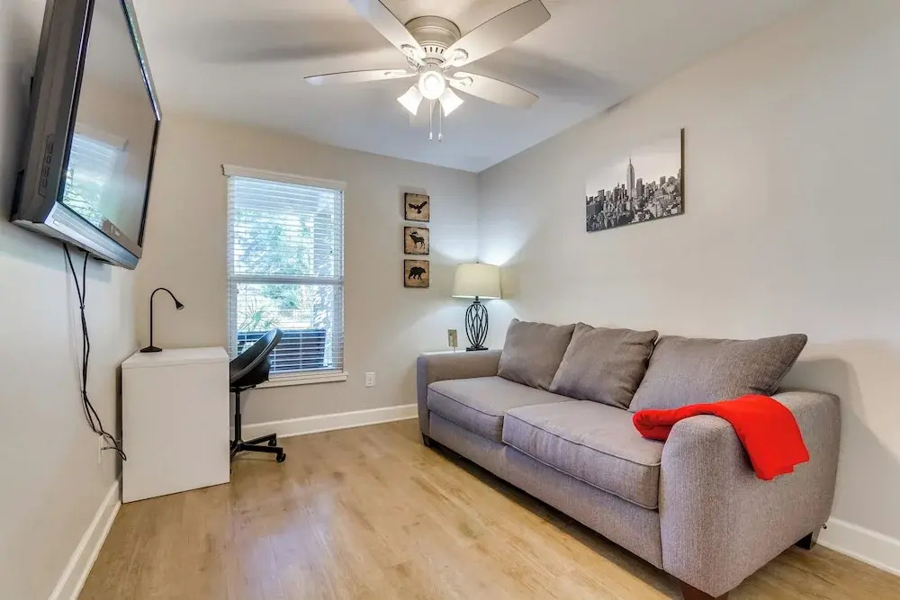 Charming Pensacola Home Rental: 2 Mi to Beach!
