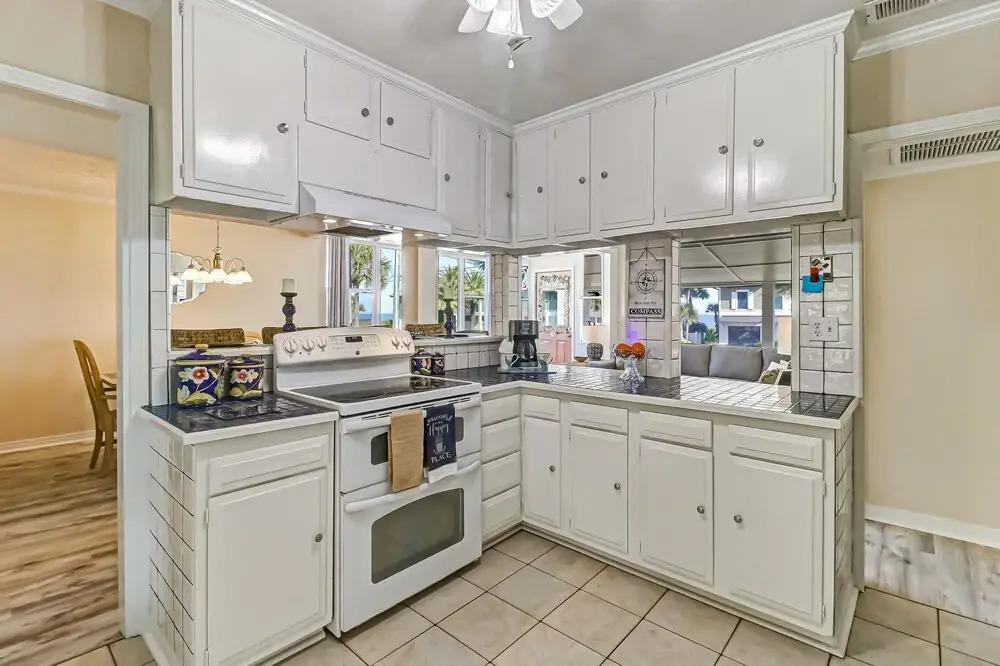 Dog Friendly Old Fernandina Style Home with Extra Studio Room by RedAwning