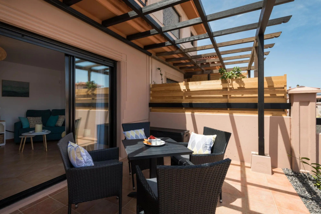 Home2Book Charming Casa Tara
