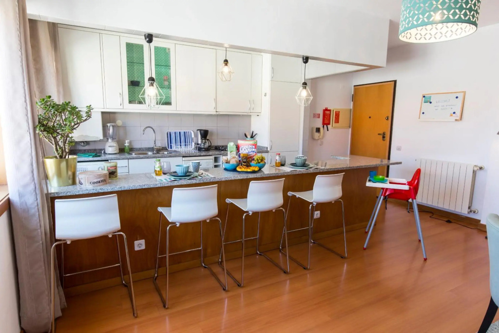 Sunset Relaxing Apt with terrace, parking & bikes