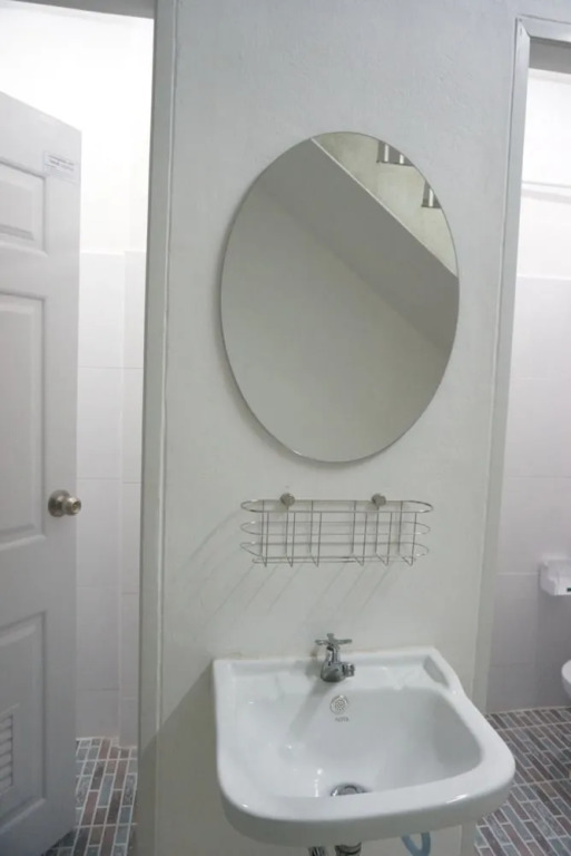 ROOM 218 - Dorm for rent - Adults Only