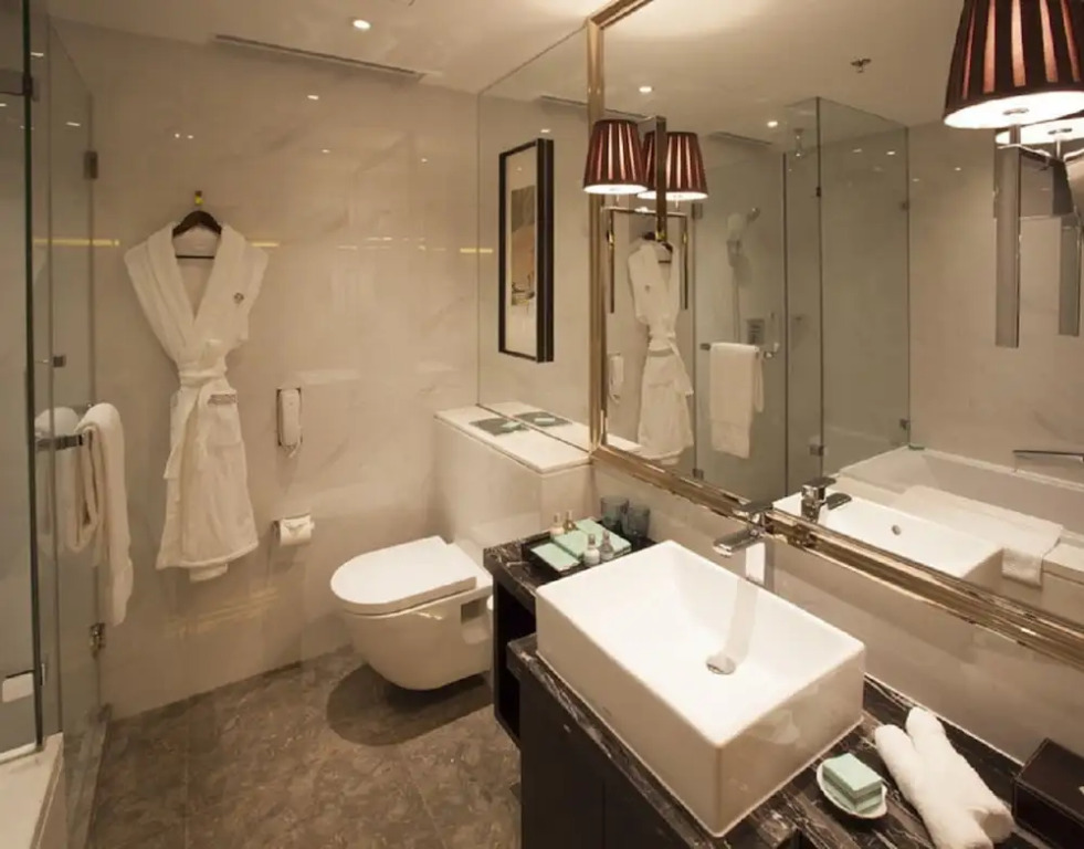 Lee Garden Service Apartment