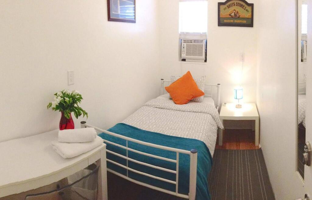 Bikini Hostel, Café & Beer Garden Free Breakfast & Dinner!