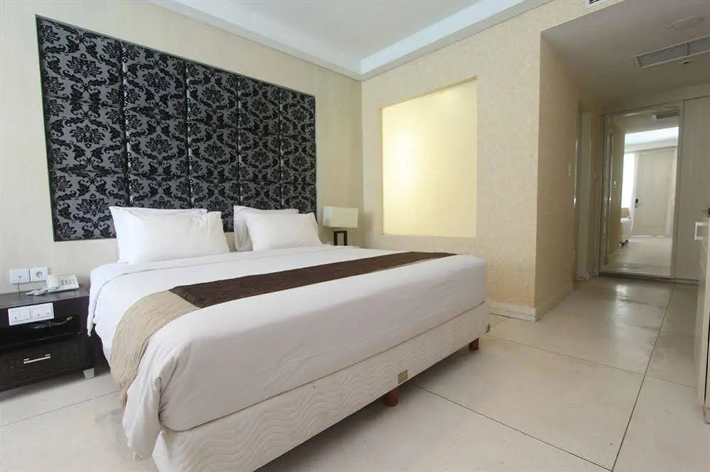 Harrads Hotel and Convention