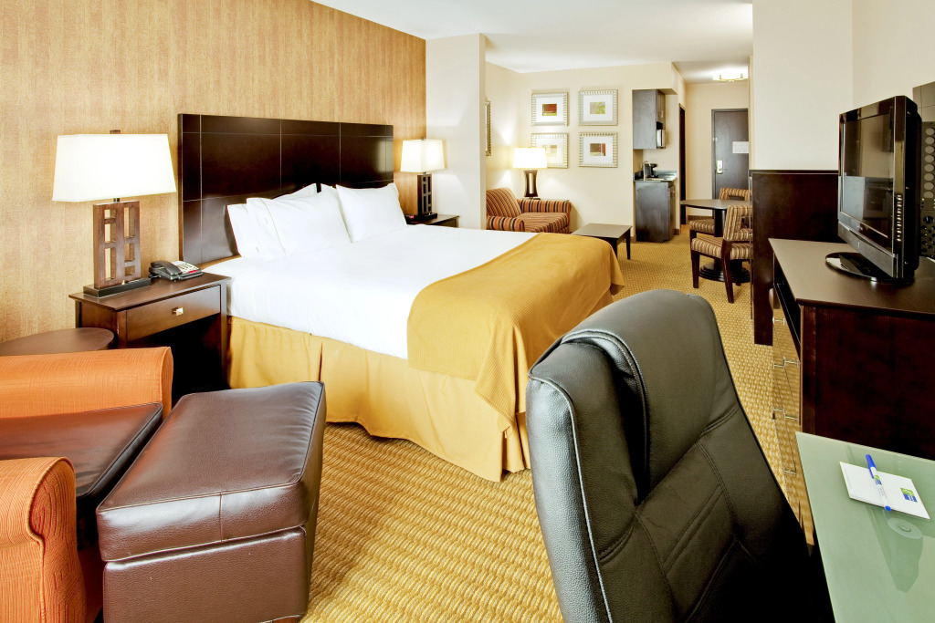 Holiday Inn Express Hotel & Suites Lebanon by IHG