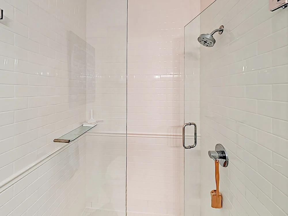 445 Saint Petersburg - 3 Br Home