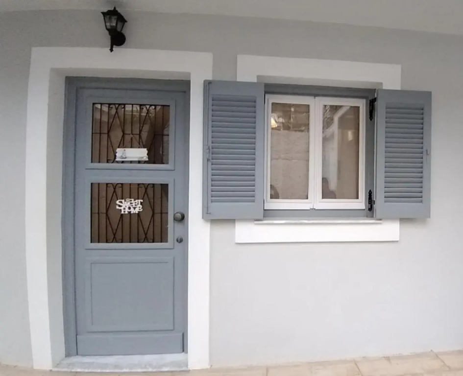 George & Danai apartments