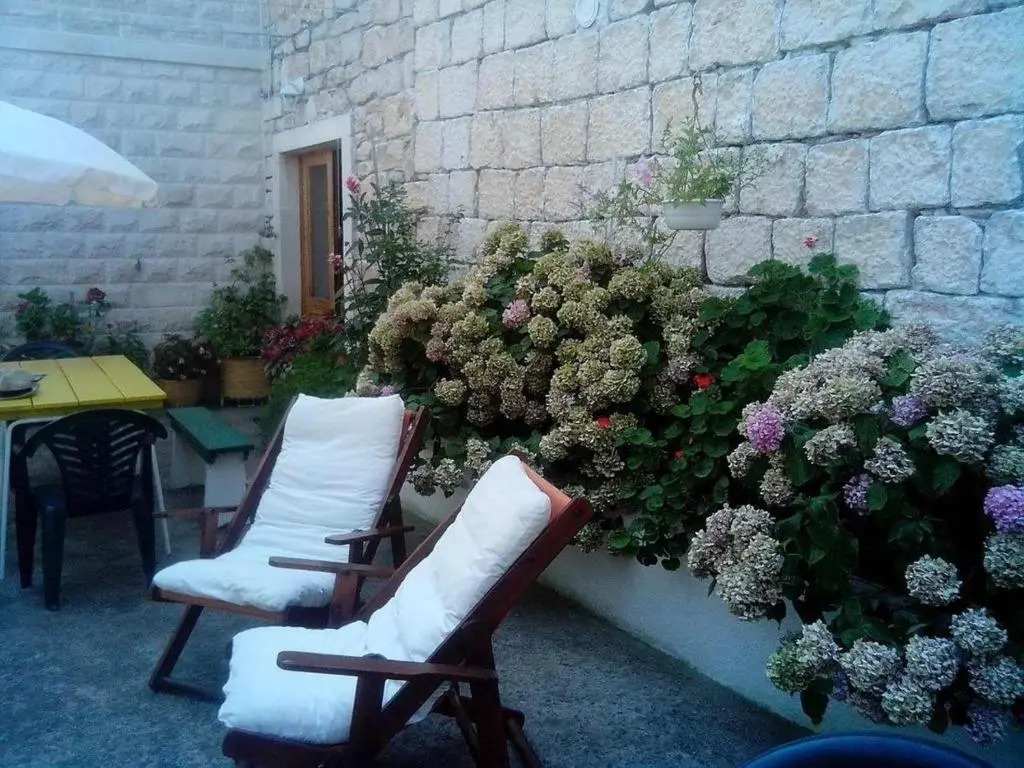 Rooms Liva - 60m from the sea