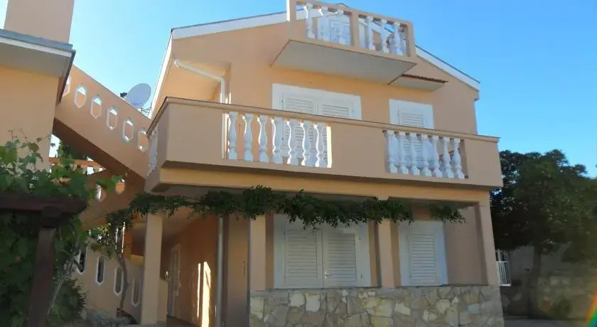 Apartment Dony - Tičić