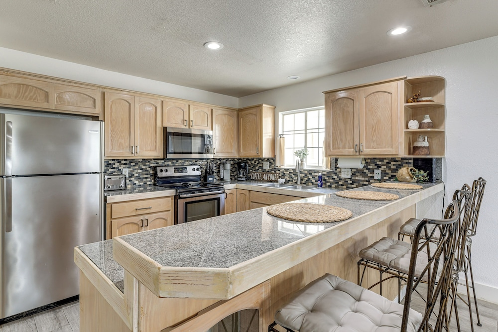 South Padre Island Getaway - Newly Renovated!