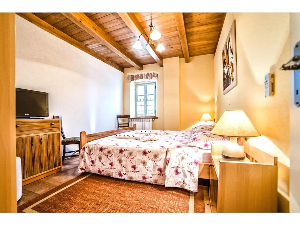 Charming Villa Only 10 Minutes Drive From the sea