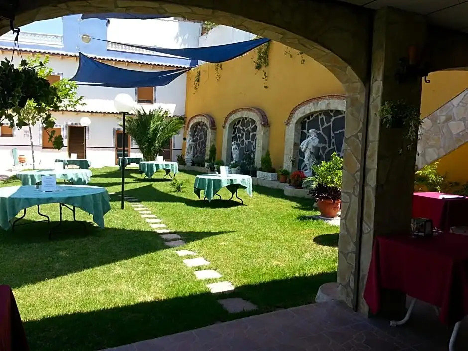 Hotel La Moraleda - Complejo Las Delicias