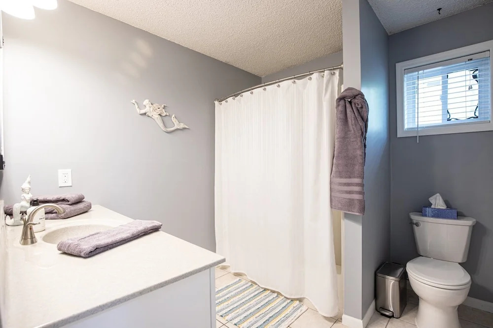 Stunning Views of the 7.5mm, Private Dock, Spacious Decks, Kayaks & More!