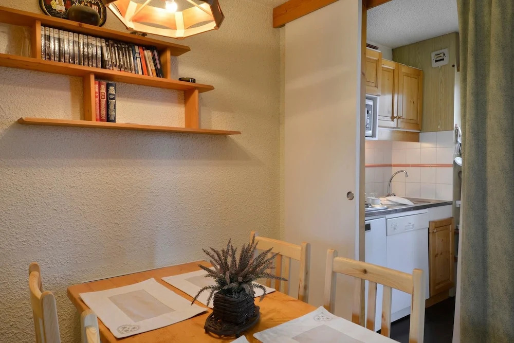 Belle Plagne Divisible Studio on the Slopes for 4 People of 28 mÂ² Ay40