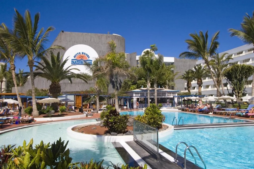 Plus Fariones Suite Hotel