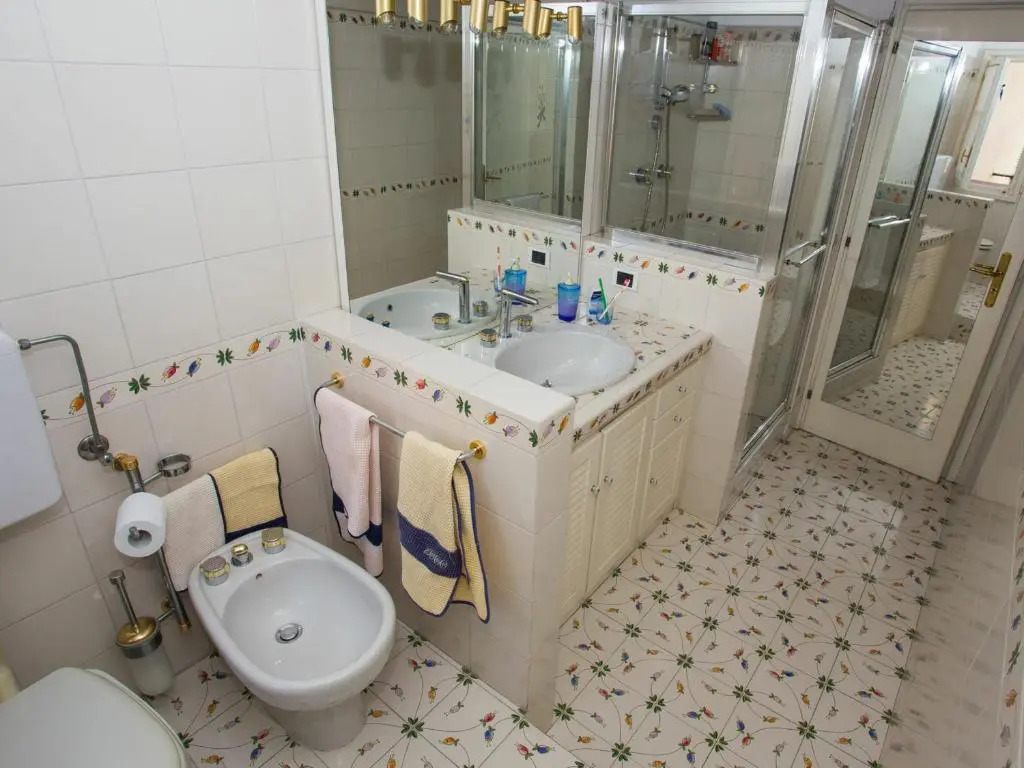 Appartement Menton, 2 pièces, 4 personnes - FR-1-196-187