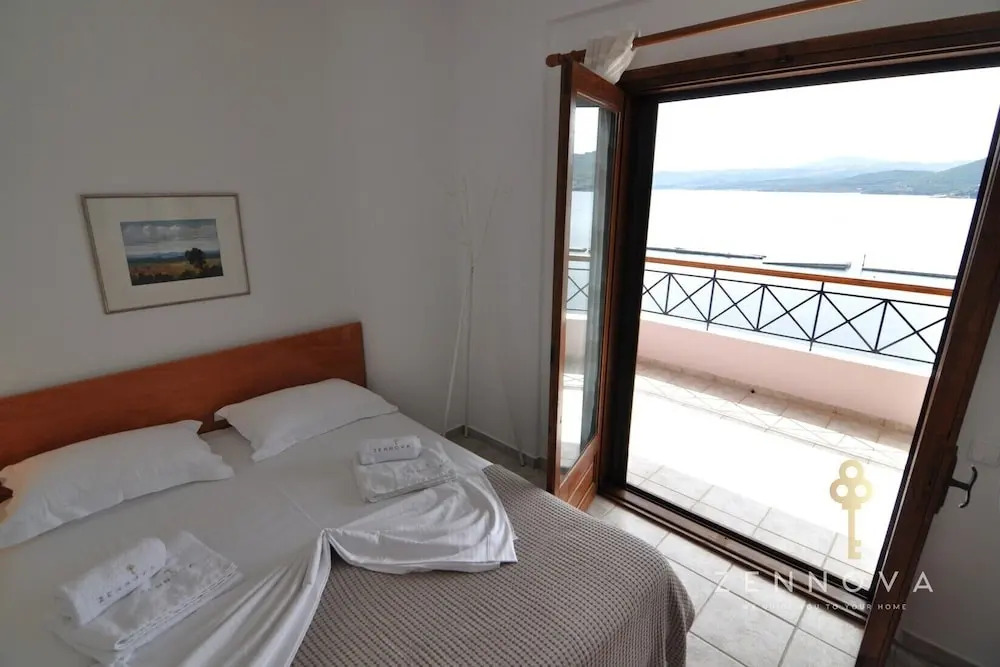 Zennova 43 Pirgadikia Sky & Sea Home