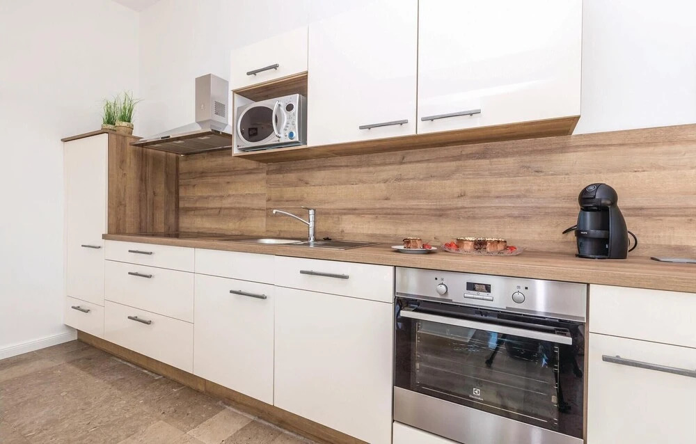 8 Bedroom Beautiful Home In Matulji