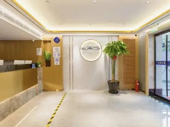 Super 8 Select Hotel (Beijing Bird's Nest Anli Road Subway Station)
