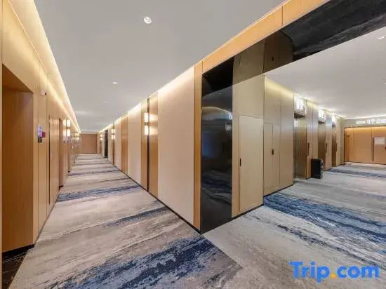 Xiyue Boutique E-sports Hotel (Yunnan University of Finance and Economics Wancai City)