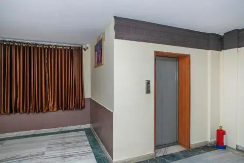 Rajatha Mahal By OYO Rooms