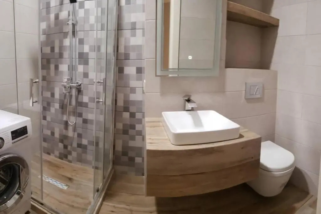 Apartment - 200 m Near Central Park