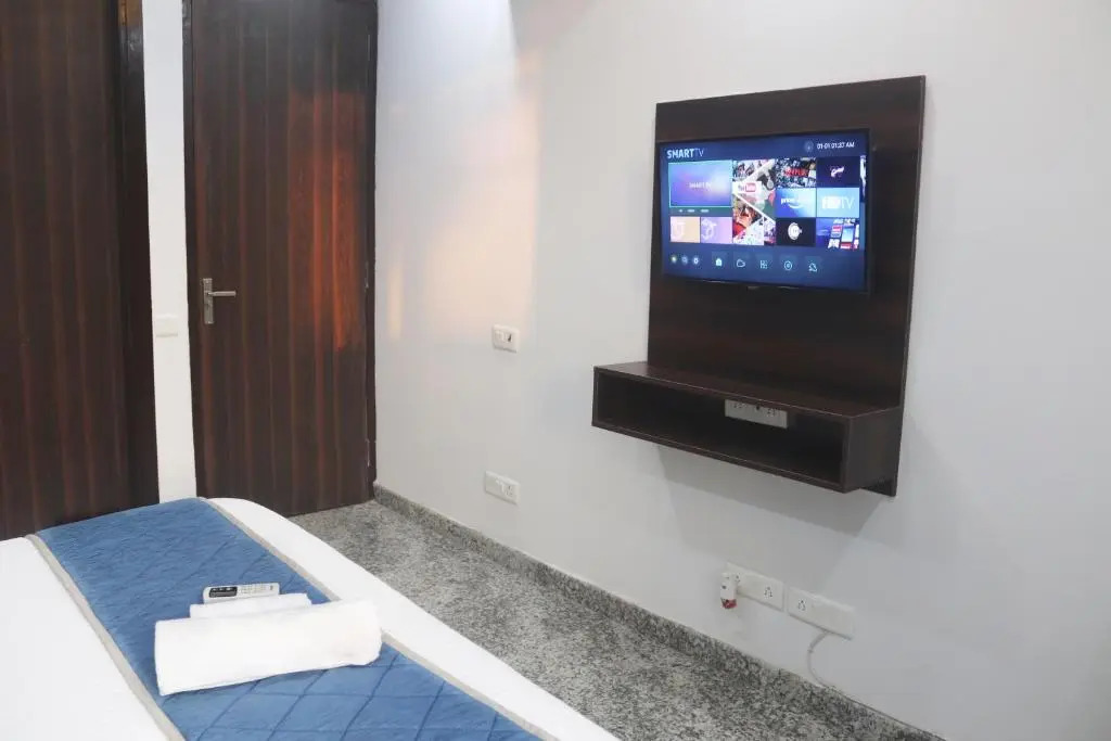 Axon Stays Near Artemis Hospital Gurgaon Sector 52