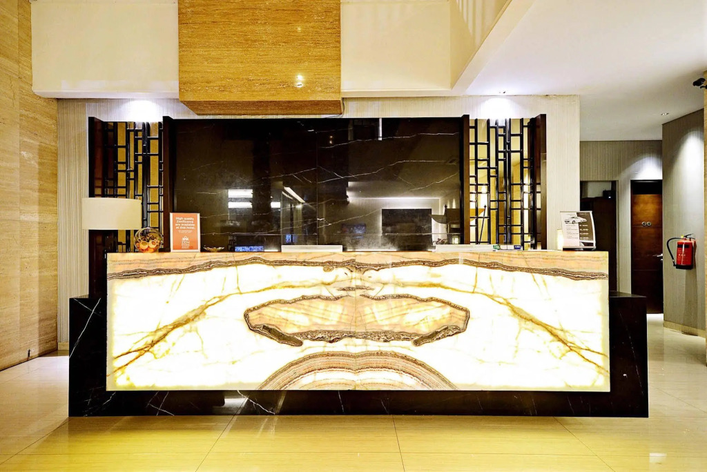 ZEN Rooms Kuningan Tiong
