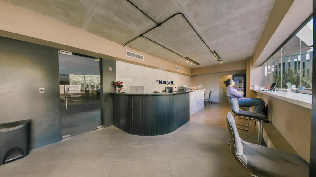Regatta Living II With Breakfast Included - 906