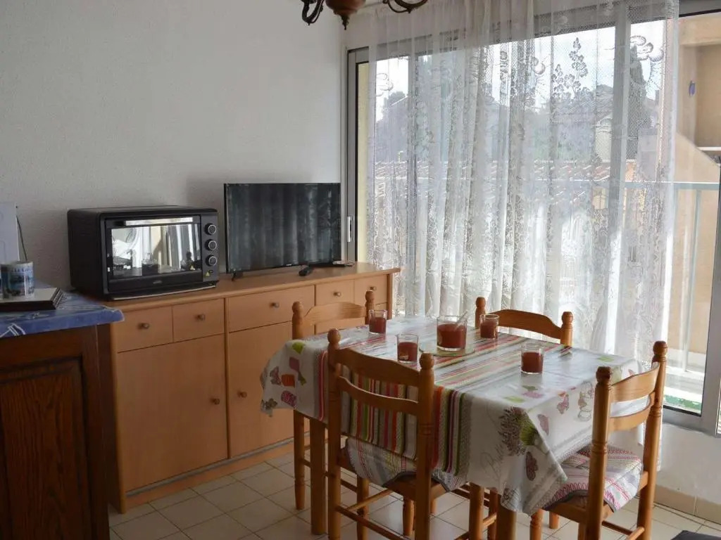 Appartement Le Grau-du-Roi, 2 pièces, 4 personnes - FR-1-250-114