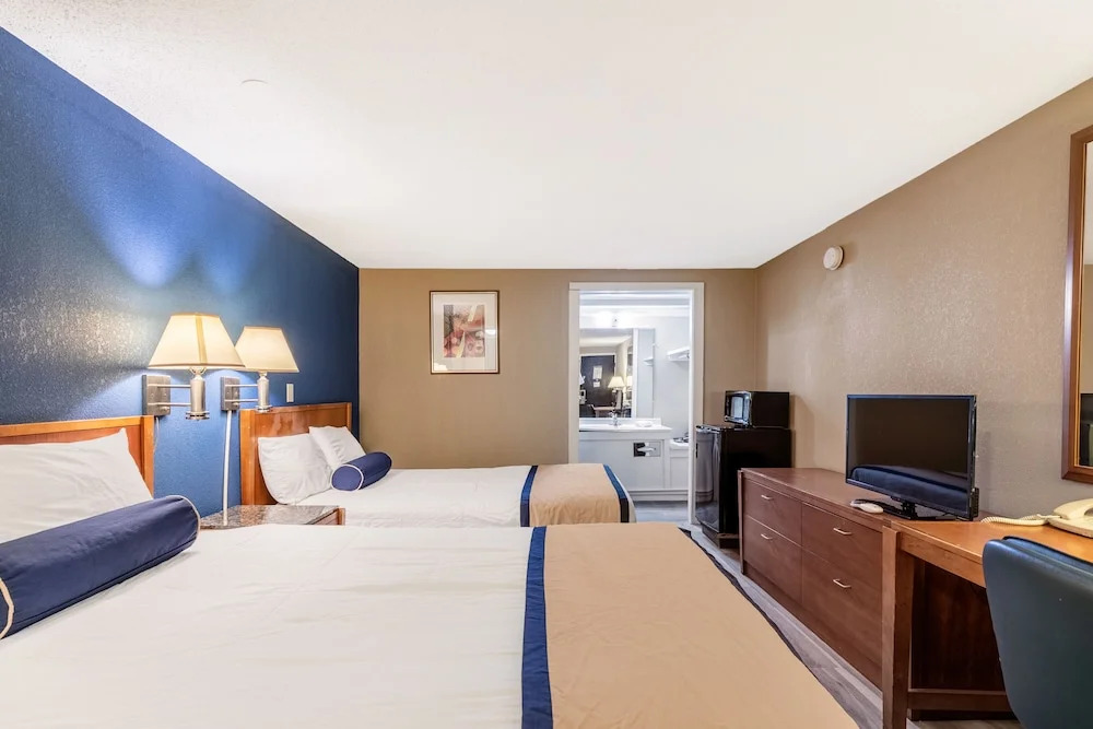 Value Inn Kenosha West