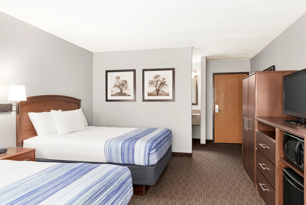 AmericInn by Wyndham Fergus Falls Conference Center