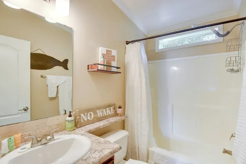 The Hammock Cottage w/ Fire Pit < 1 Mi to Beach!
