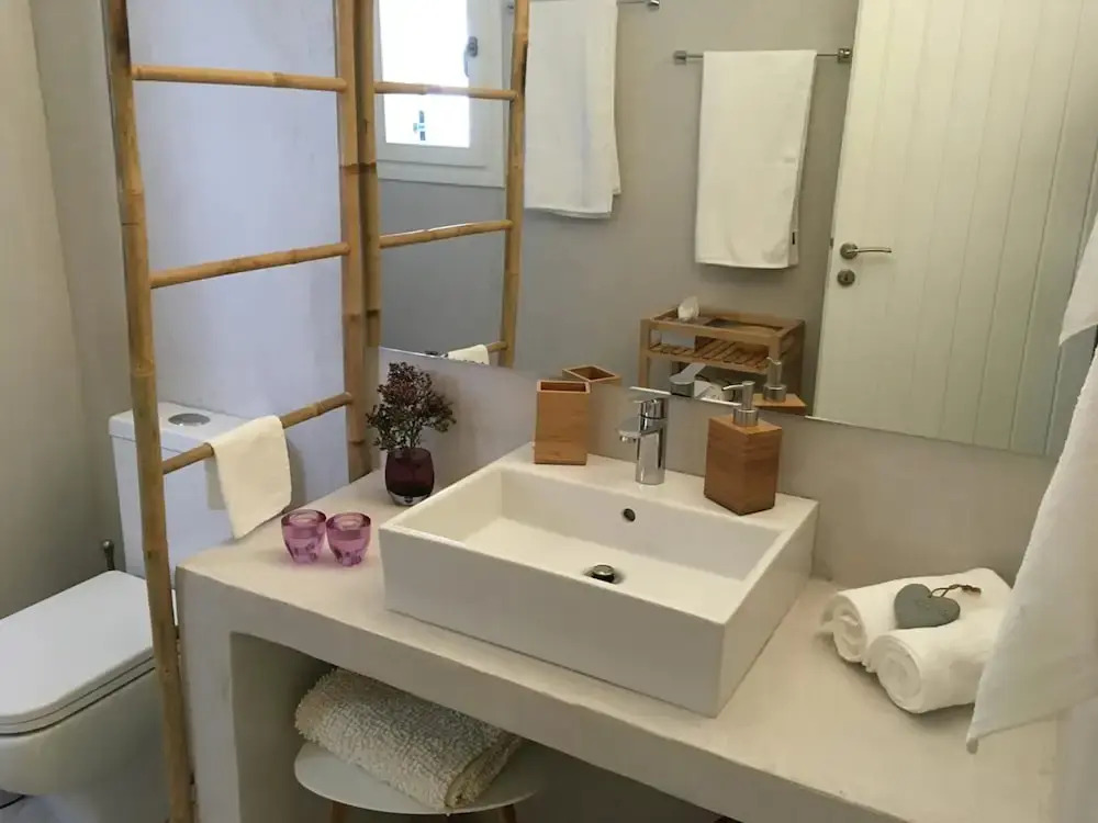 Comfortable Villa Near Sea in Andros