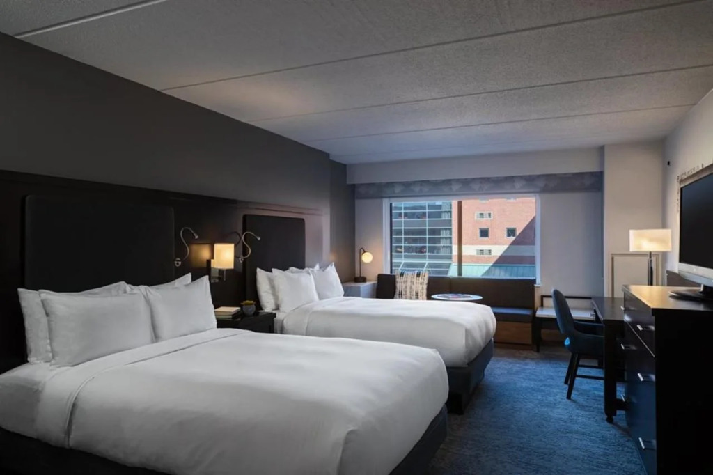 The Baronette Renaissance Detroit-Novi Hotel