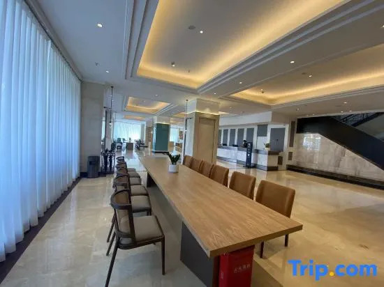 Ximu Hotel Kunming MixC (Dongjiao Road Metro Station)