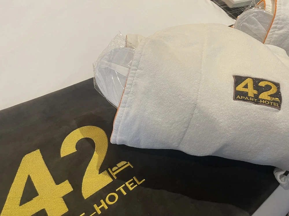 42 Apart-Hotel