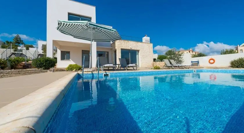 Villa Tavrou Dyo - Luxury 3 Bedroom Latchi Villa With Private Pool