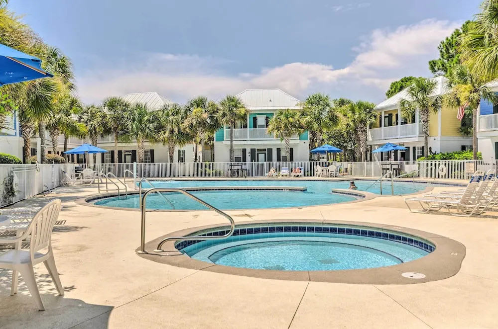 Beverly Bungalow; Easy Walk to Seagrove Beach