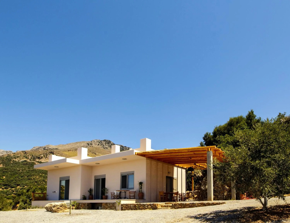Almond Cottage with a sea view above Plakias