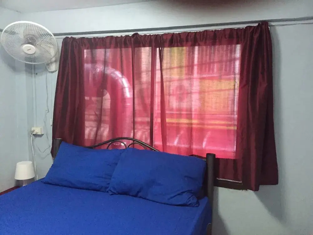 Q6 At 6 - Hostel