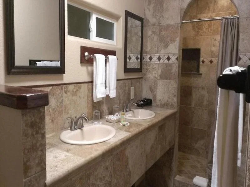 Lokahi Lodge