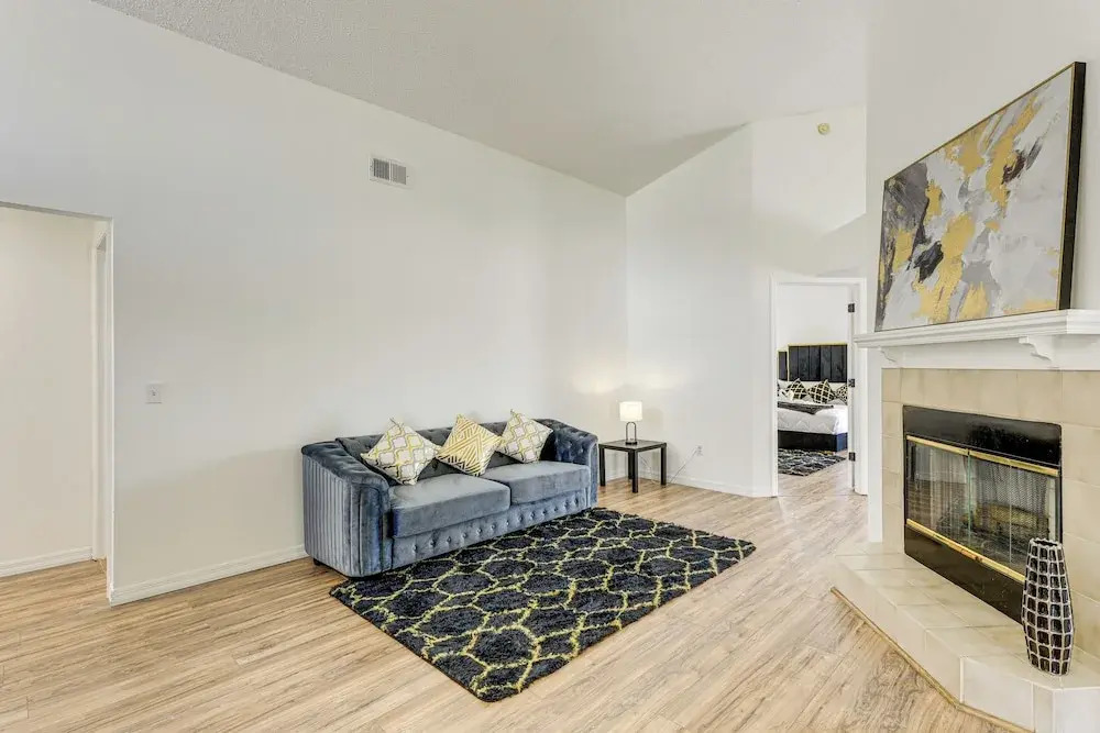 6 Mi to Disney World: Lake-view Retreat w/ Pool!