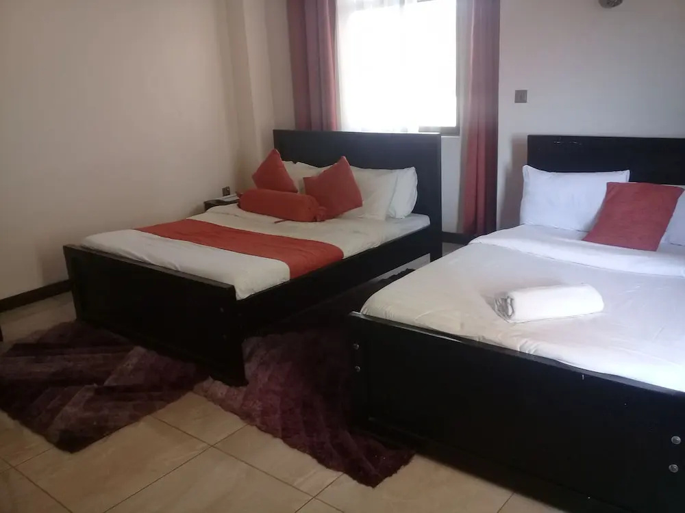 Hotel Wagon Wheel