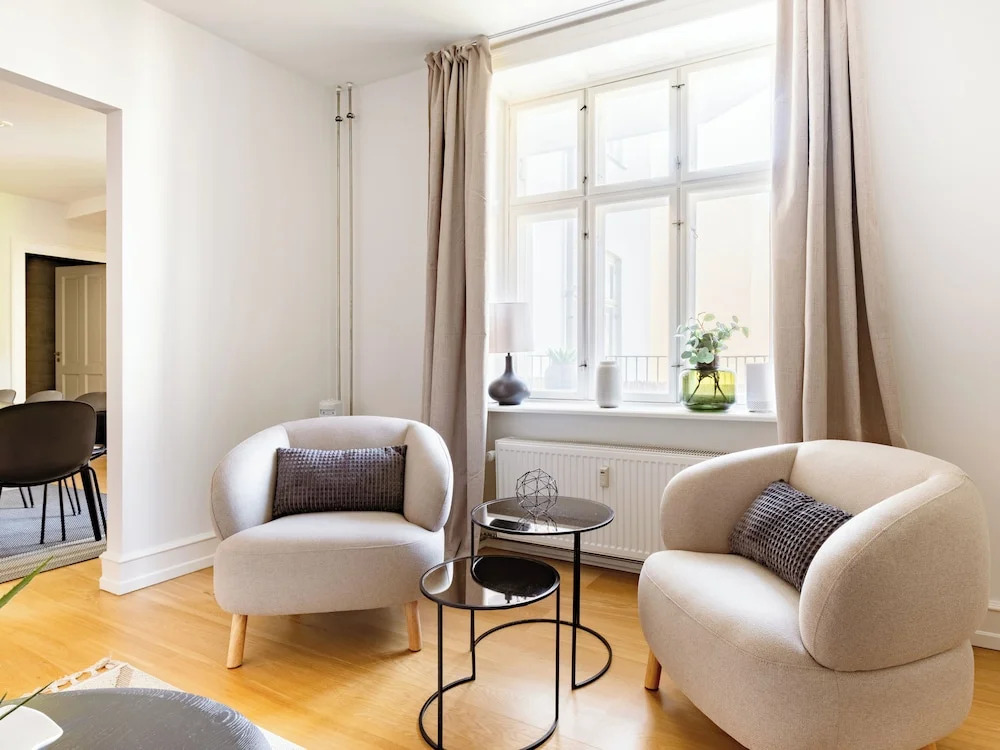 Shield 3 - 3 Bedroom Apartment With Balcony in Central Copenhagen