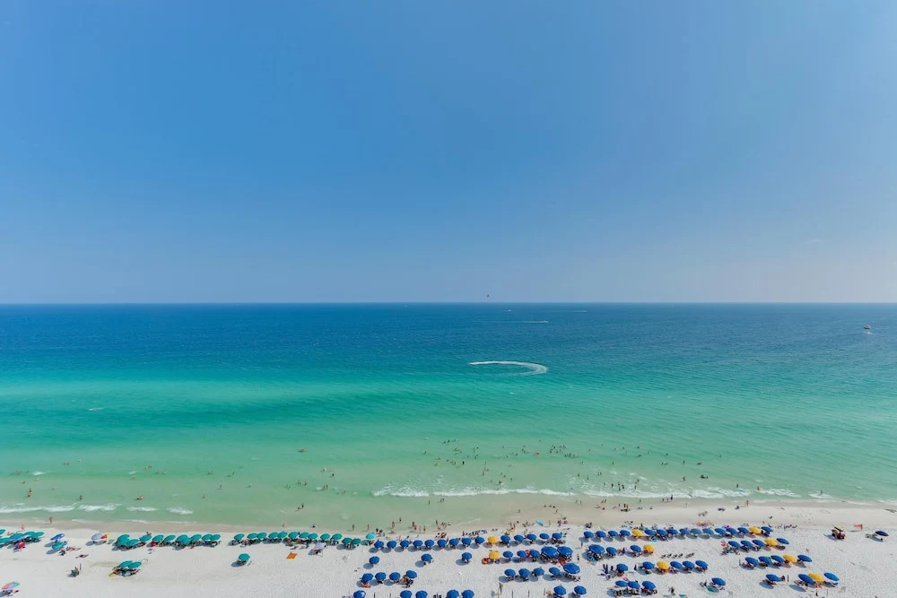Pelican Beach Resort BY PHG